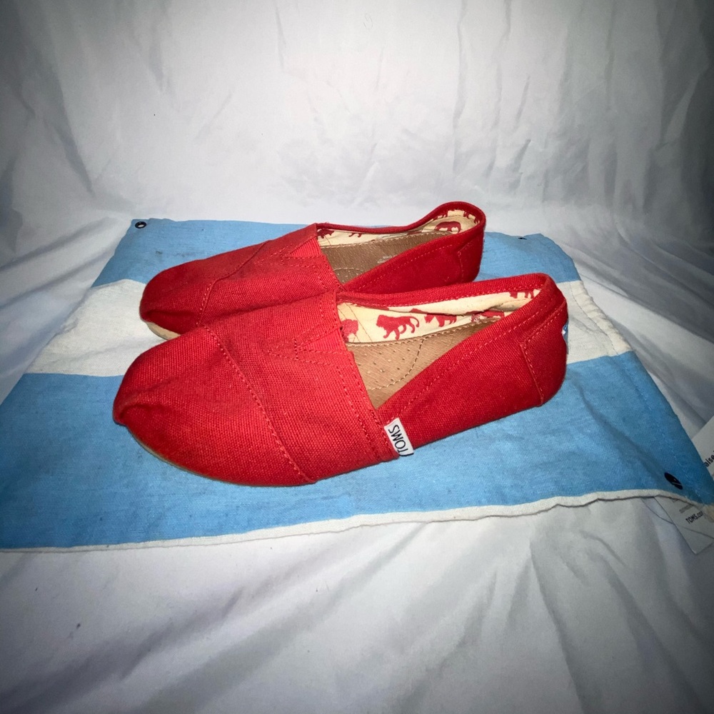 Toms